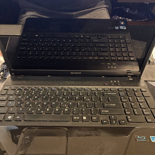 Sony Vaio laptop PCG-71211M for parts, used