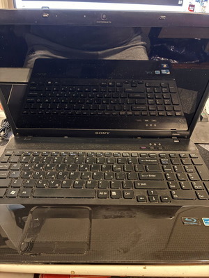 Sony Vaio laptop PCG-71211M for parts, used