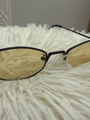 Marjo metal sunglasses used with light-colored lenses
