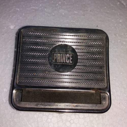 Metal case for rolling cigarettes used
