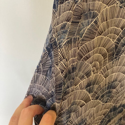 Pepe Jeans dress like new with blue shell print and embroidery