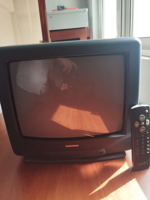 Τηλεόραση Daewoo 14" μεταχειρισμένη, με τηλεκοντρόλ