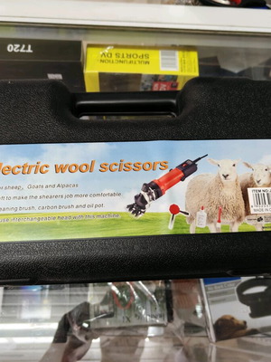 Κουρευτική Προβάτων Επαγγελματική 690W Καινούργιο με 6 Ταχύτητες