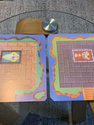 Castles and Besiegers battlefields like new, 2 boards