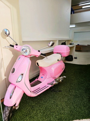 Vespa 2012 μεταχειρισμένη 125 cc 16.500 χλμ ροζ συλλεκτική