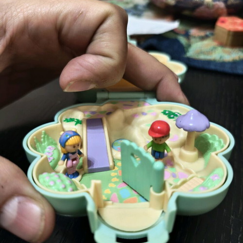 Polly Pocket Midge's Flower Shop used 36-year-old complete toy