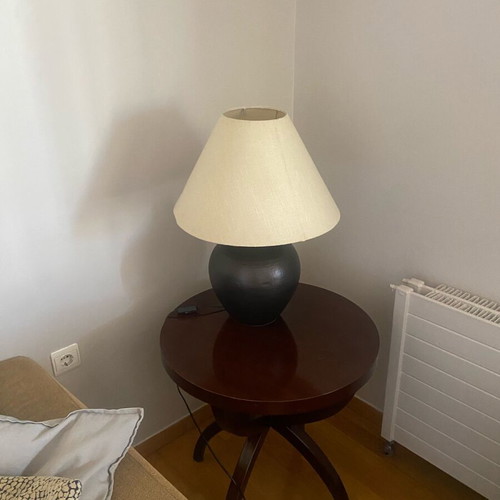 Table lamp like new with beige calami