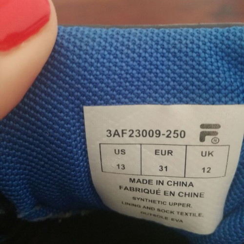 Fila athletic shoes size 31 used, blue, scratch closure