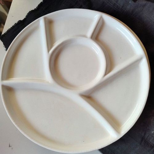 Set of 2 ceramic divided plates, 22 cm diameter