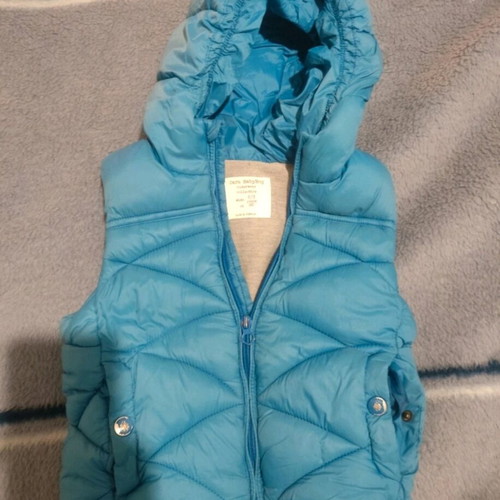 Zara sleeveless vest for 2/3 years like new