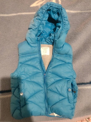 Zara sleeveless vest for 2/3 years like new