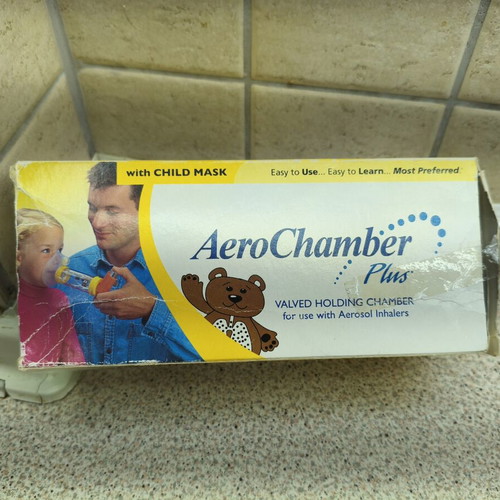 AeroChamber Plus inhalation chamber with child mask used