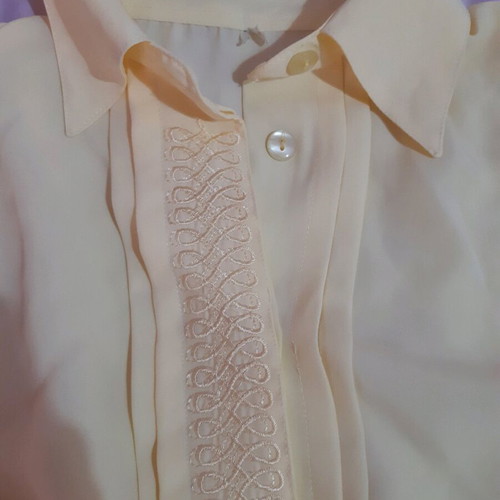 Yellow pale women's shirt like new, loose fit, size XL