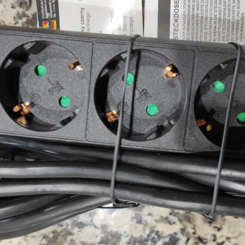 Black power strip 4 sockets with 3-meter cable 3x1.5mm
