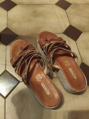 Dexim women's leather flatform sandals size 36 used, brown animal print
