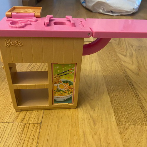 Barbie Noodle Bar Workstation like new