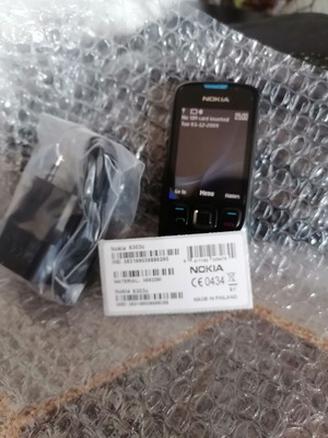 Nokia phone brand new, black, 16GB, up to 7.9 MP camera