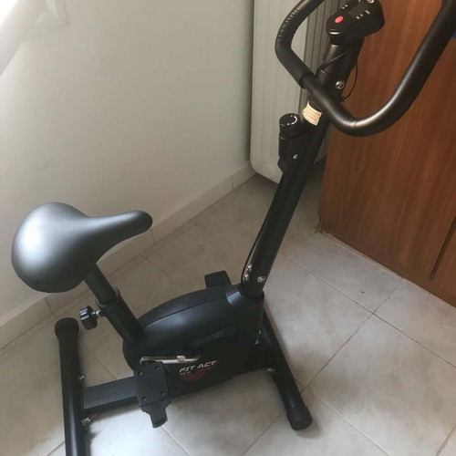 FIT ACT FC 10 Upright Exercise Bike