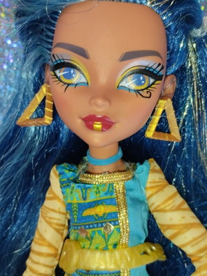 Mattel Monster High Tut Cleo De Nile doll like new
