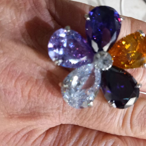 Women's ring size 58 with zircon stones like new, multicolor