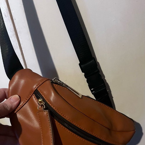 Boxnow brown crossbody waist bag like new