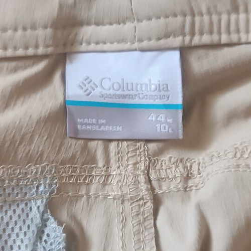 Columbia waterproof bermuda shorts size XL/2XL new beige
