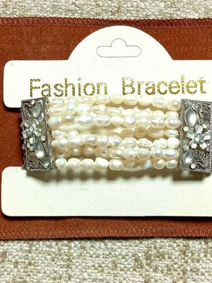 Faux Bijoux Bracelet new, vintage style