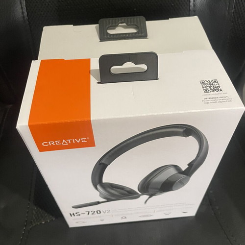 Logitech H390 and Creative HS-720 v2 headsets new, professional communication