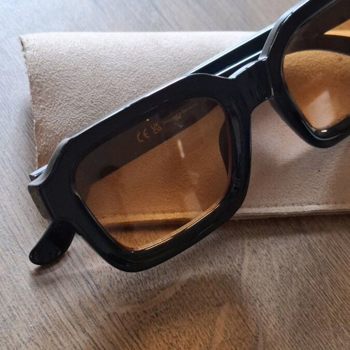 Meller sunglasses like new with yellow lens and black frame