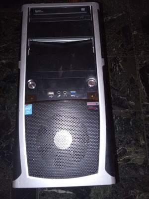 Mid-tower PC case with DVD/CD drive, 42×46×20 cm
