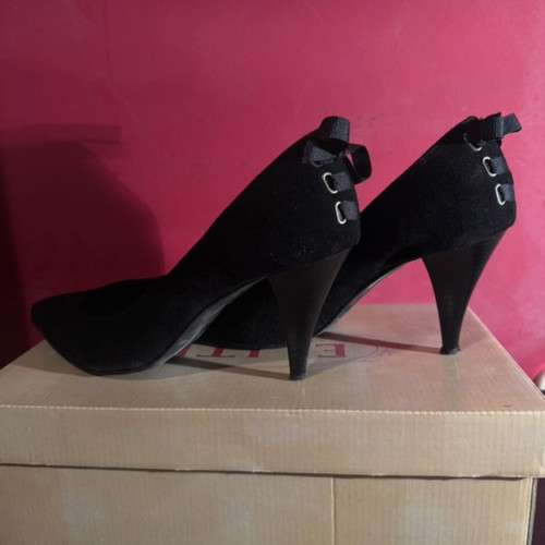 Elite women's heels size 40 like new, leather and suede