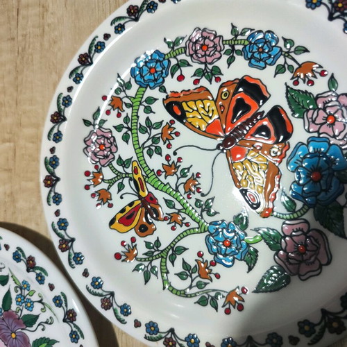 Rhodian plates used, set of 4, 19 cm diameter