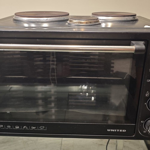 United oven with three burners, model EO9731