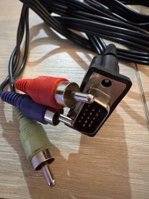 VGA to RCA video cable like new