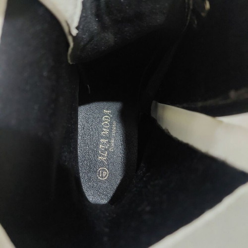 Alta Moda boots like new with laces and zipper size 41 black-white
