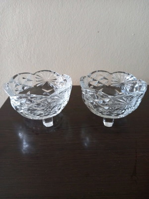 Set of 2 vintage crystal footed bowls new