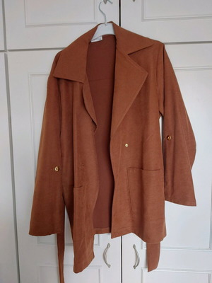 Castor coat like new, one size, tan color