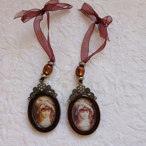 Set of vintage miniature enamel frames with beads and crystals
