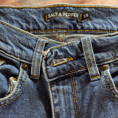 Salt and Pepper jeans size 28 like new, blue with stretch