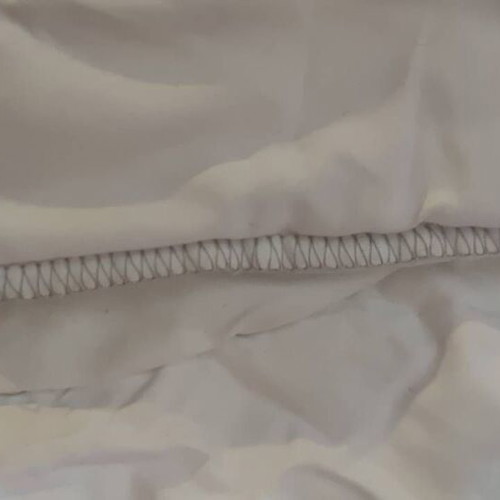 Single thick quilt like new, warm and lightweight filling