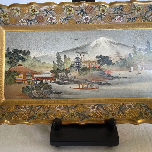 Satsuma Japanese plate used with stand, handmade antique