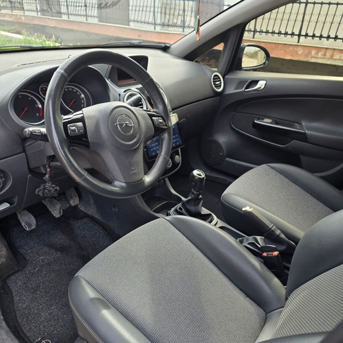 Opel Corsa 1.7 Diesel car, 2008, manual transmission
