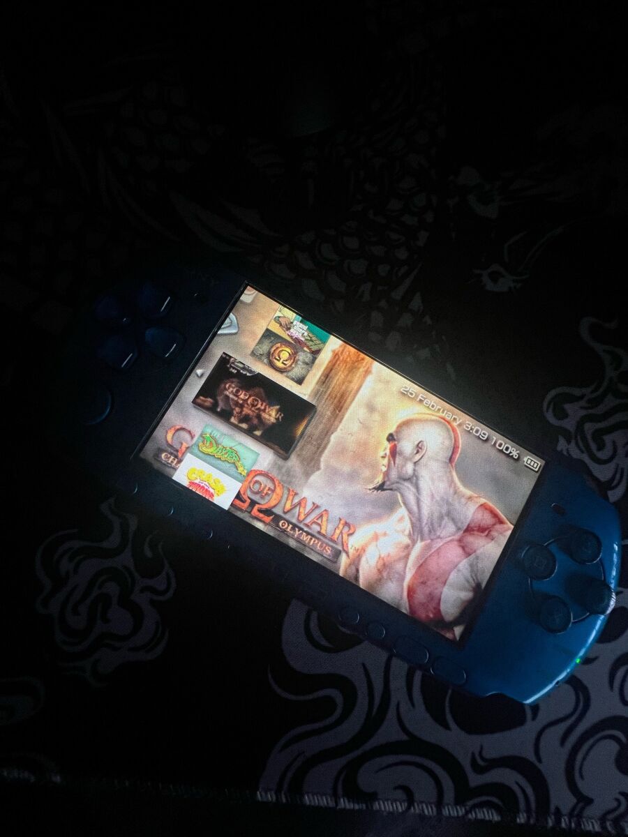 PSP 3000 Carnival Vibrant Blue like new… - € 175,00 - Vendora.cy