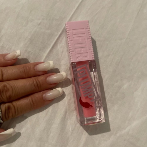 Lip Gloss Maybelline Lifter Plump new with chili pepper and hyaluronic acid