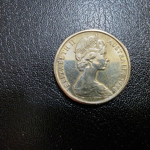Commemorative coins set of 7 like new