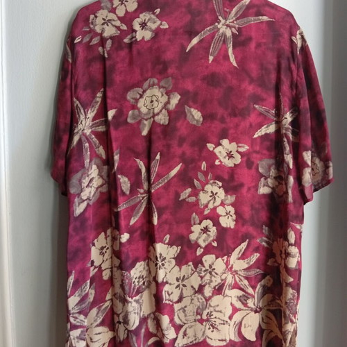 Women's Italian Shirt 4XL red like new