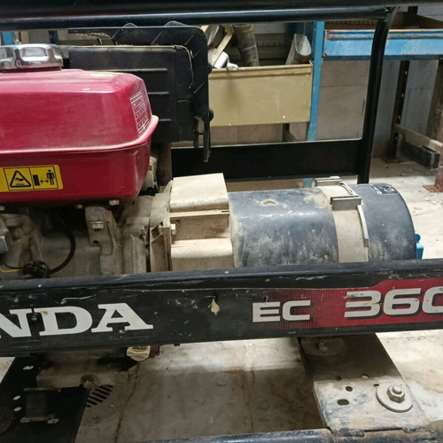 Honda EC 3600 Gasoline Generator like new