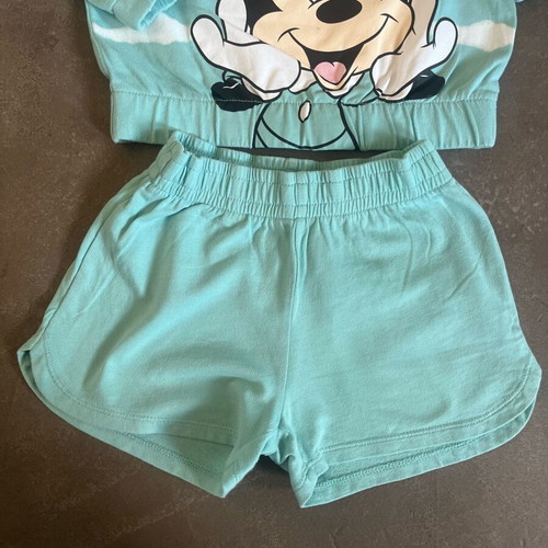 H&M kids set with Disney design like new, size 4-5, turquoise