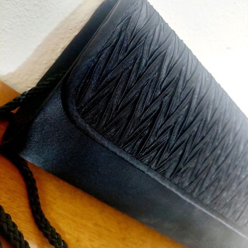 Satin crossbody bag like new, black