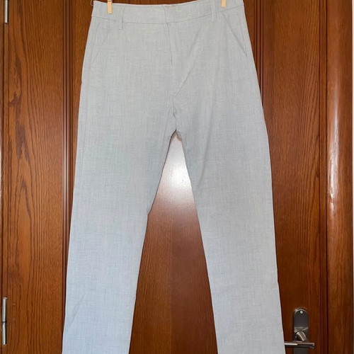 Bershka gray fitted office pants size 38 like new